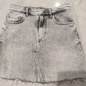 #316 Guess Gray Mini Pencil Skirt Casual